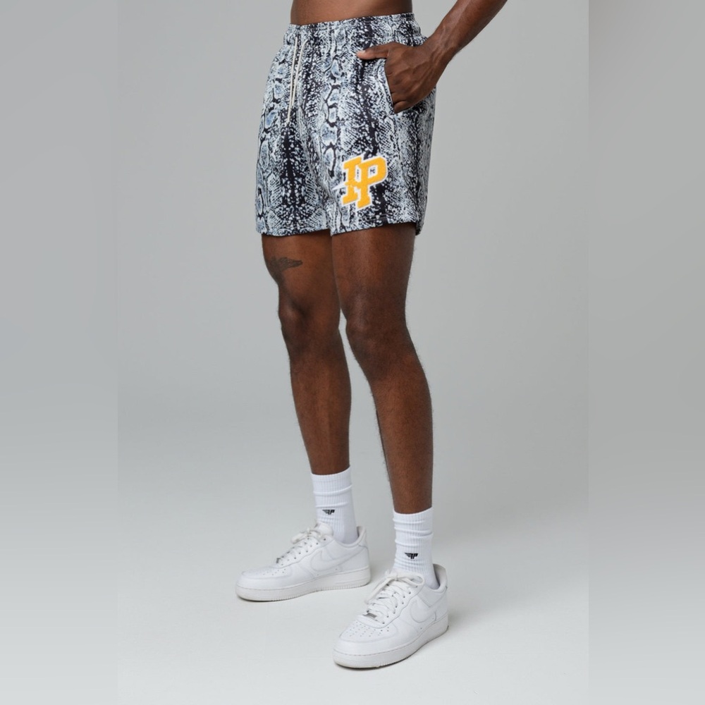 Stylish Snake Print Men Shorts
